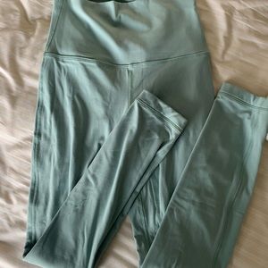 LULULEMON CHAMBRAY ALIGN LEGGINGS 25”